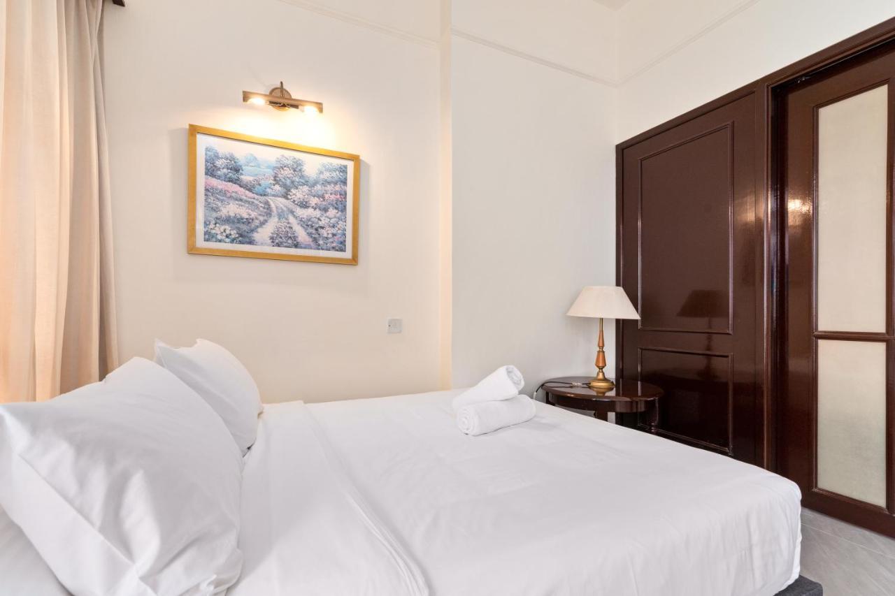 Luxhouz Suites At Times Square Kuala Lumpur Exterior photo