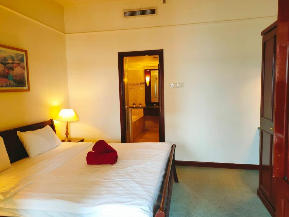 Luxhouz Suites At Times Square Kuala Lumpur Exterior photo
