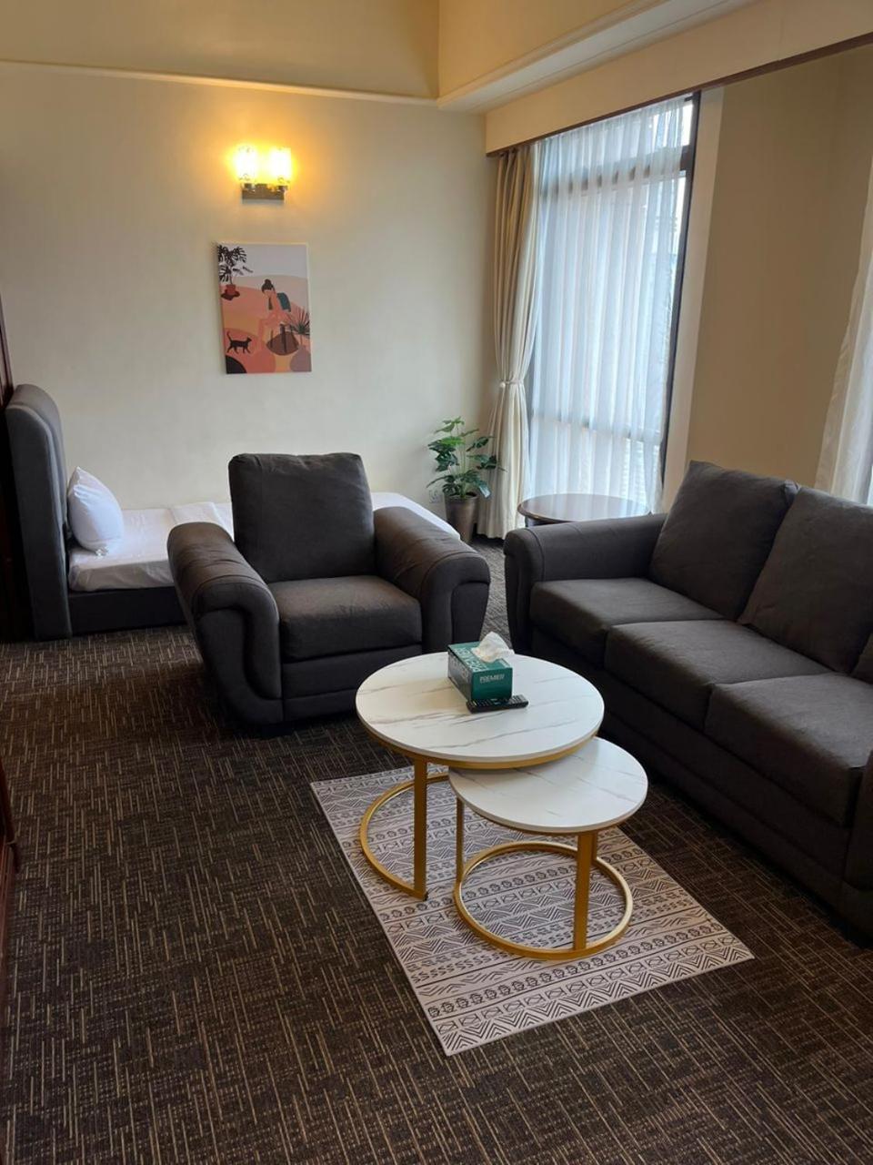 Luxhouz Suites At Times Square Kuala Lumpur Room photo
